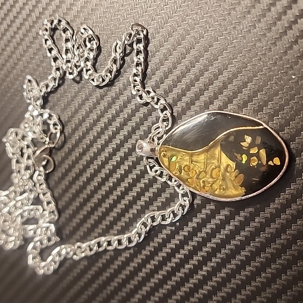Silvertone Amber looking Necklace
